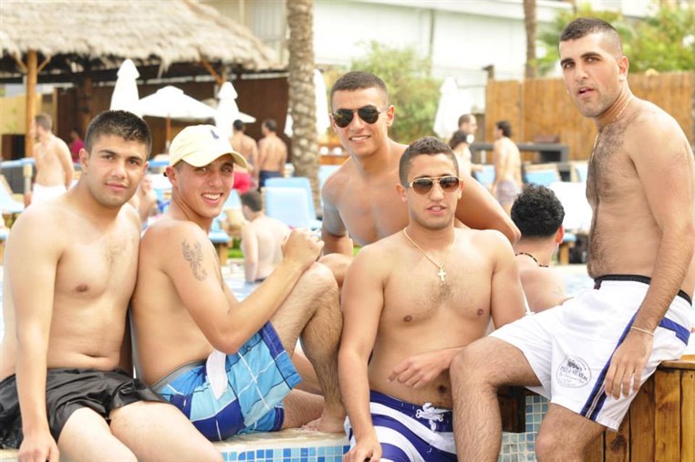 Beach Party at Cyan